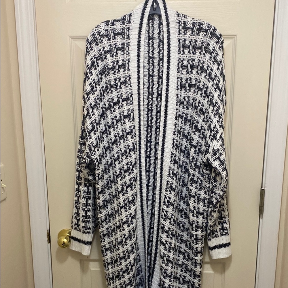 Black and White Spring Knit Fringe Cardigan